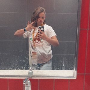 Meet your Posher, Bella